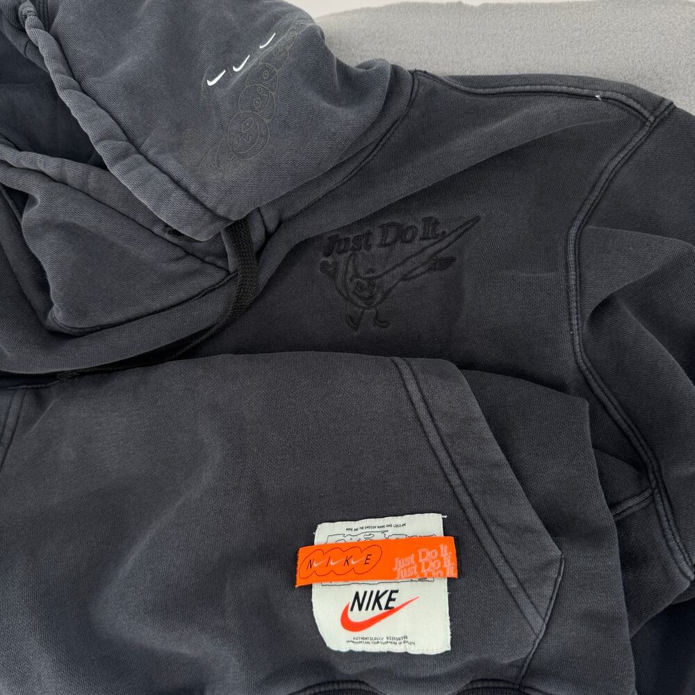 Nike Just Do It Hoodie Black Men’s Large Authentically Distorted Pullover